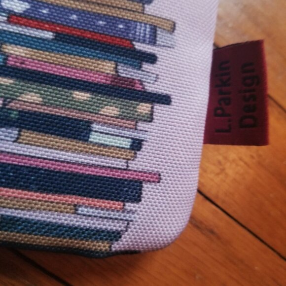 Book Lovers Zipper Pouch - Picture 4 of 6